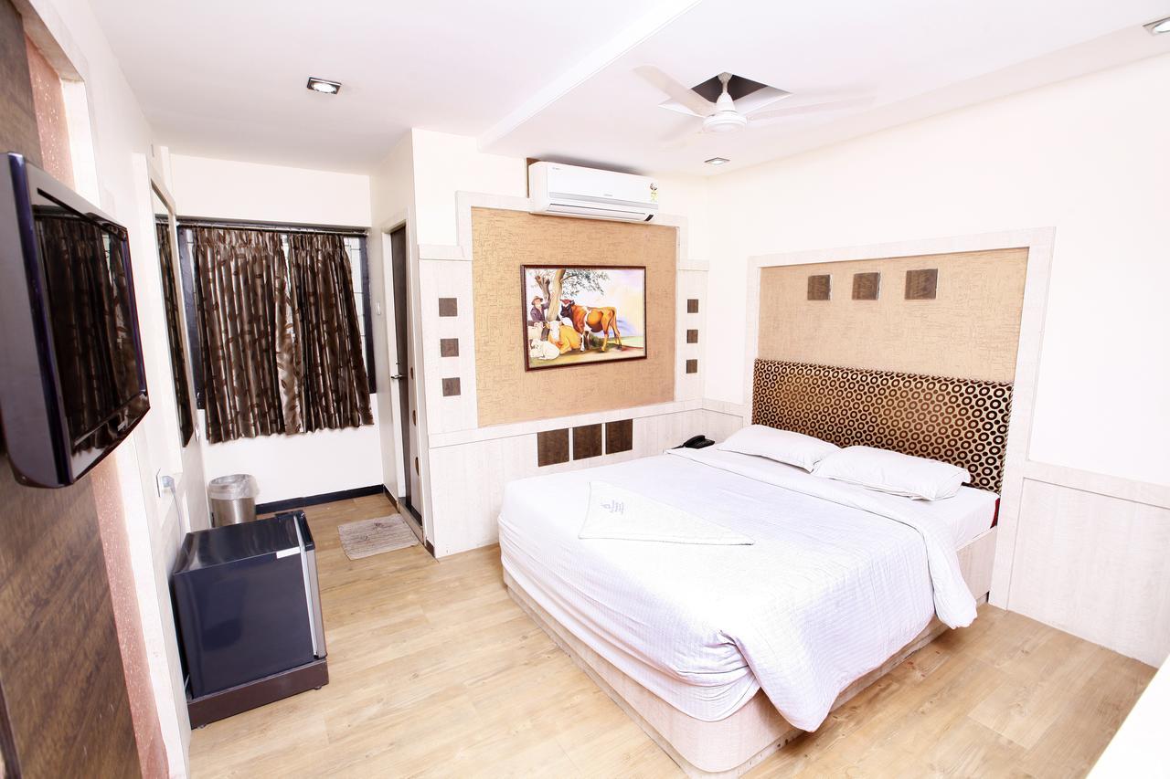 Hotel Vasantham Coimbatore Buitenkant foto